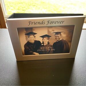 Photo album (NEW) holds 4 x 6 photos